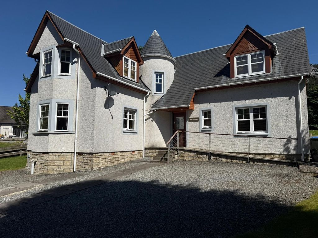 Property photo 1 of 31 5