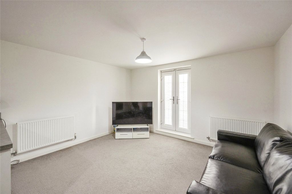 Property photo 2 of 15 Living Room