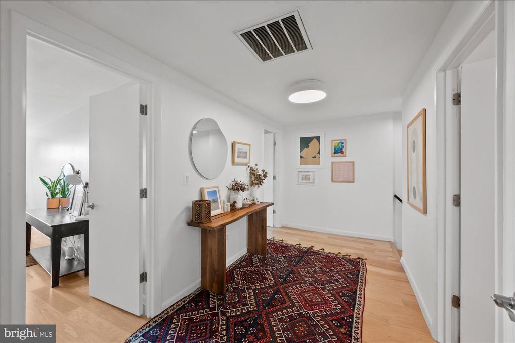 Property photo 3 of 3 <Alttext/>