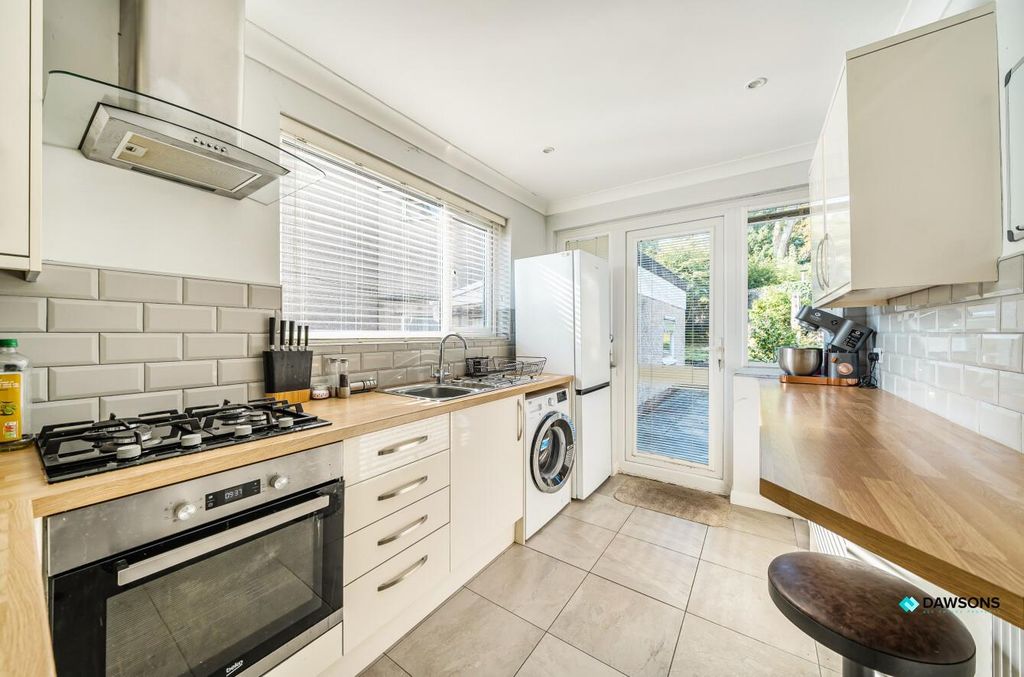 Property photo 2 of 26 9E779172-5c72-4F2d-A6Df-2Cf4B387Fba6.Jpg