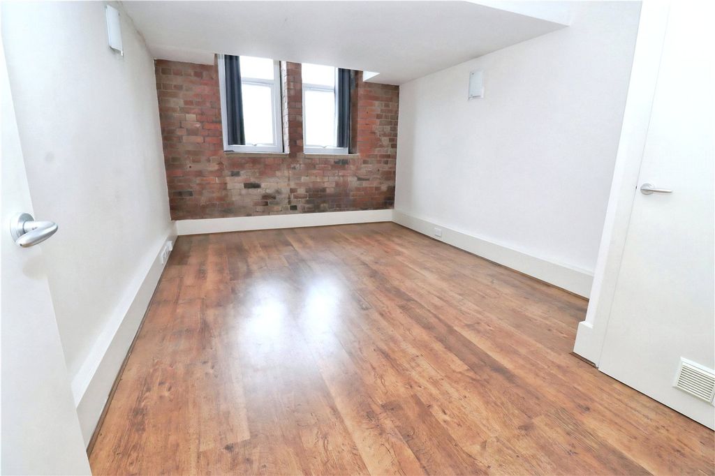 Additional image 4 of 1 bed flat for saleBradford Road, Dewsbury WF13