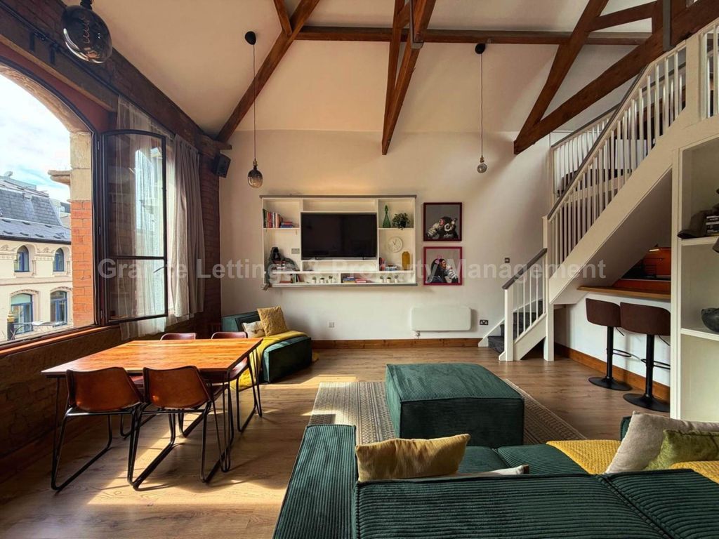 Property photo 2 of 27