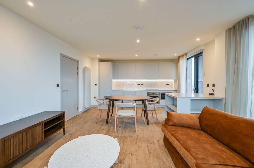 Property photo 1 of 25