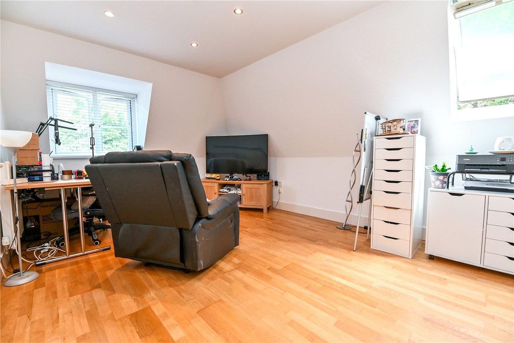 Property photo 3 of 15 Picture No. 24