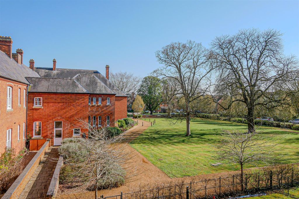 Property photo 2 of 14 Window Views