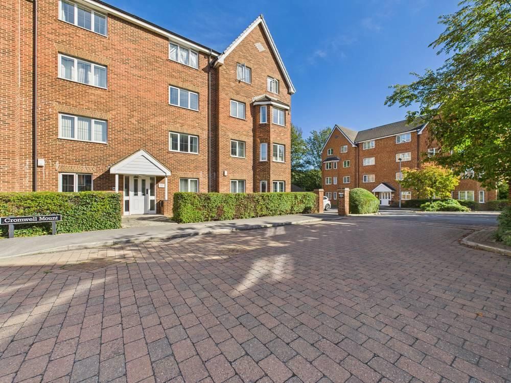 Property photo 1 of 7 Front (Exterior)