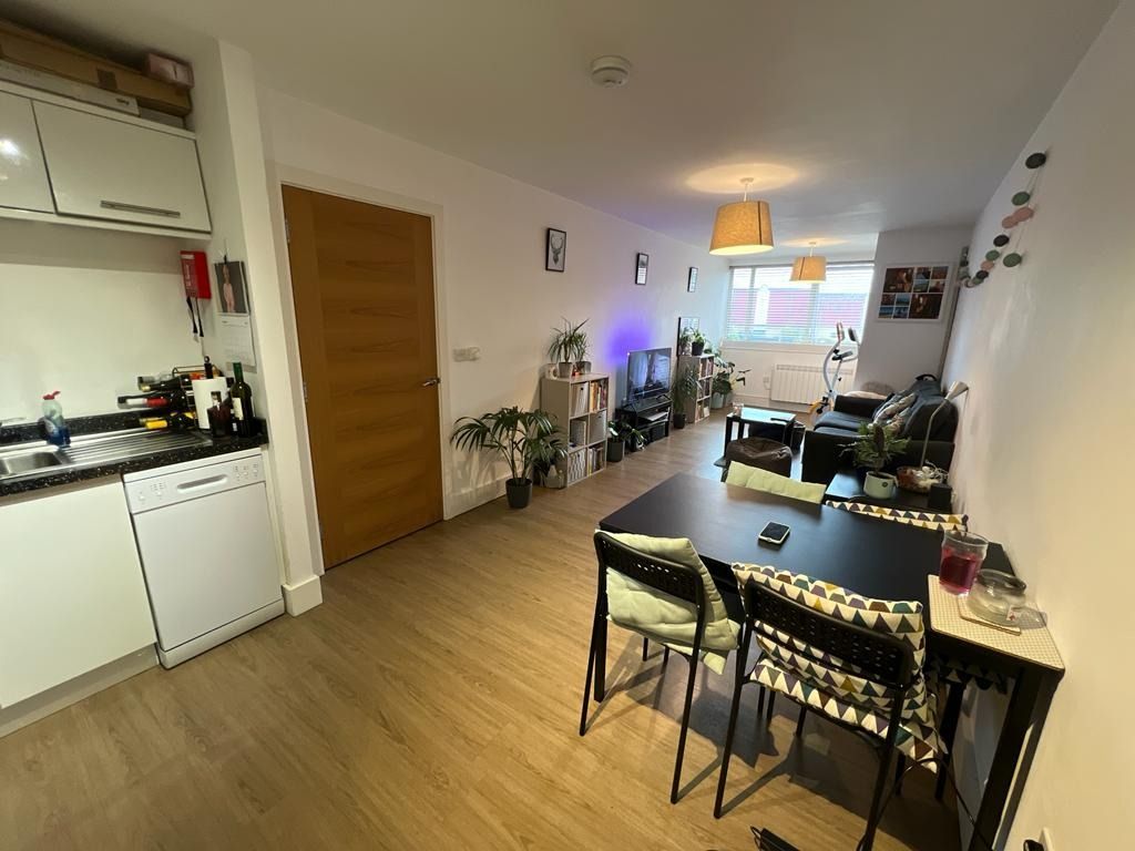 Property photo 2 of 8 4558572