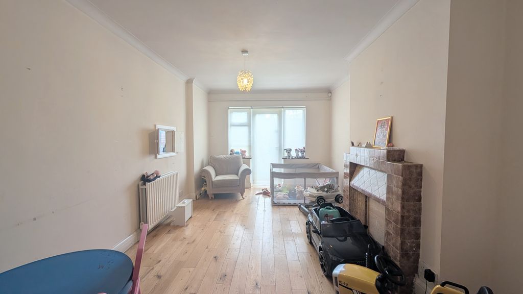 Property photo 3 of 9 Image