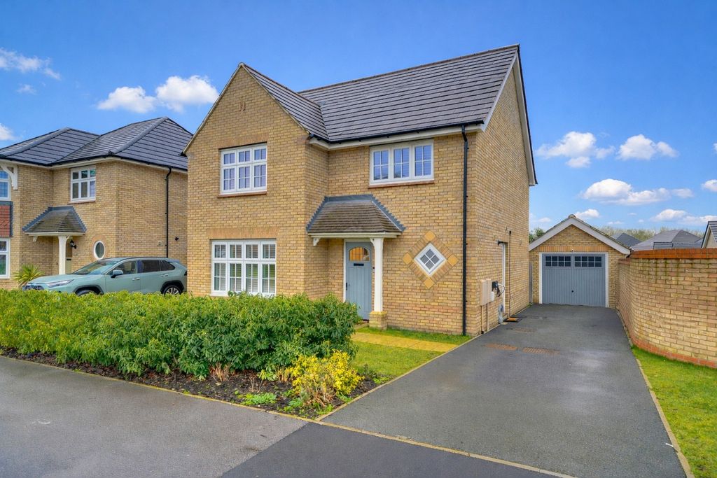 Property photo 1 of 26 4823700