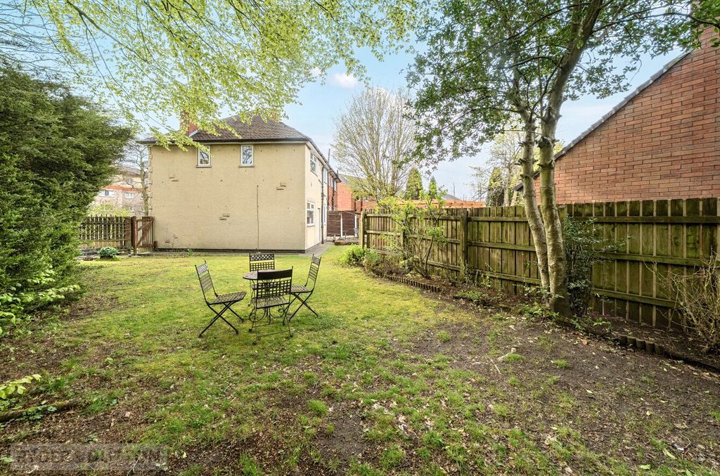 Property photo 3 of 22 Picture No. 02