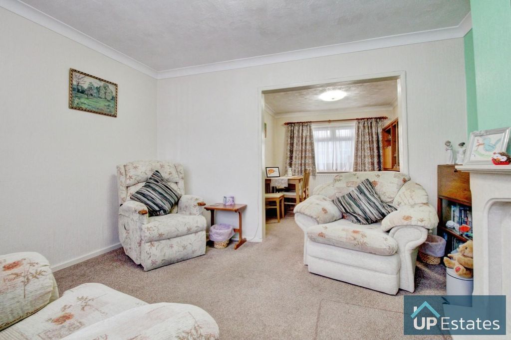 Property photo 3 of 25