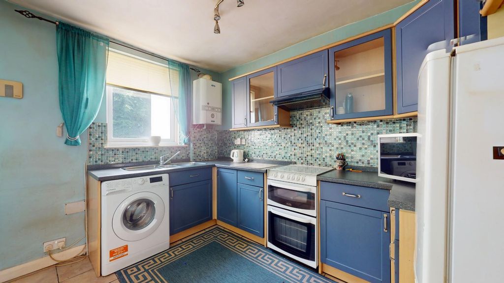 Property photo 3 of 11