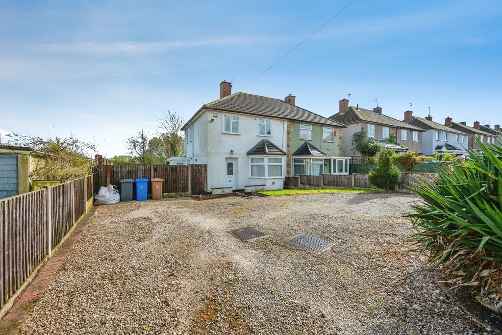 Property photo 1 of 18 External