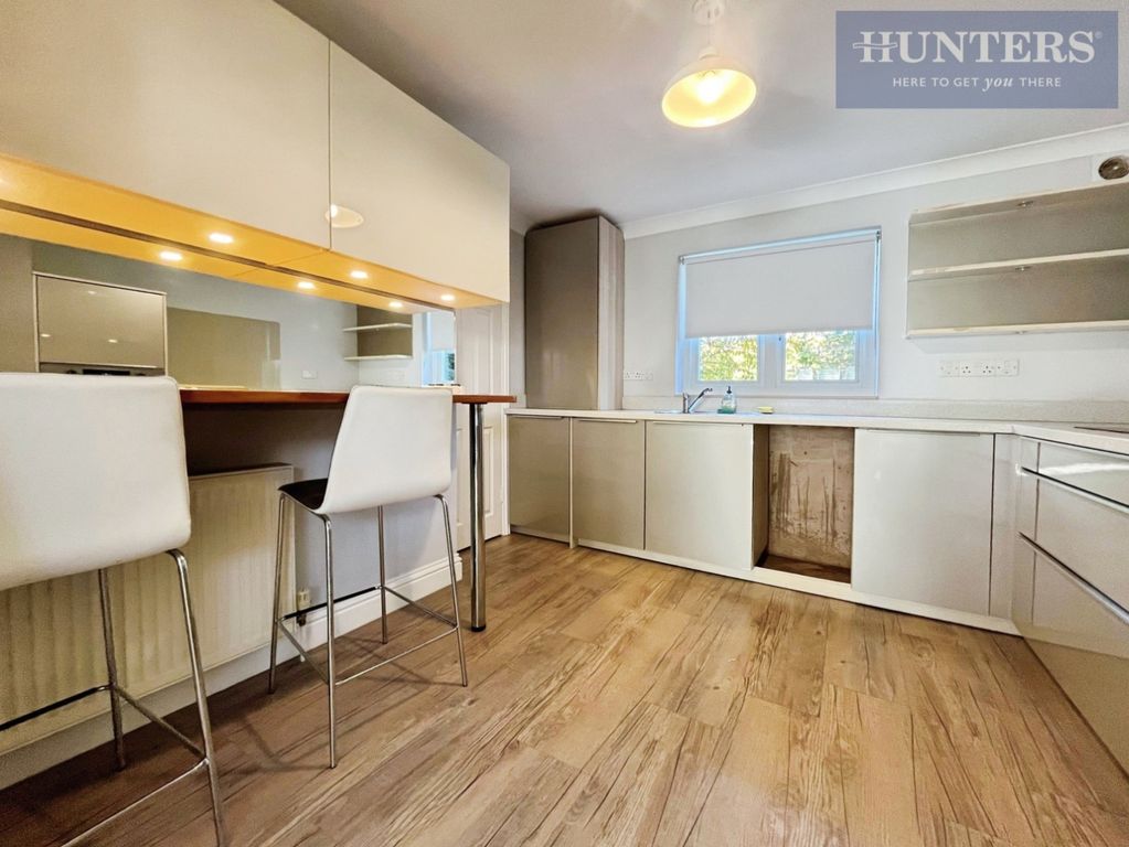 Property photo 3 of 21 Pbox-Kitchen-344741.Jpg