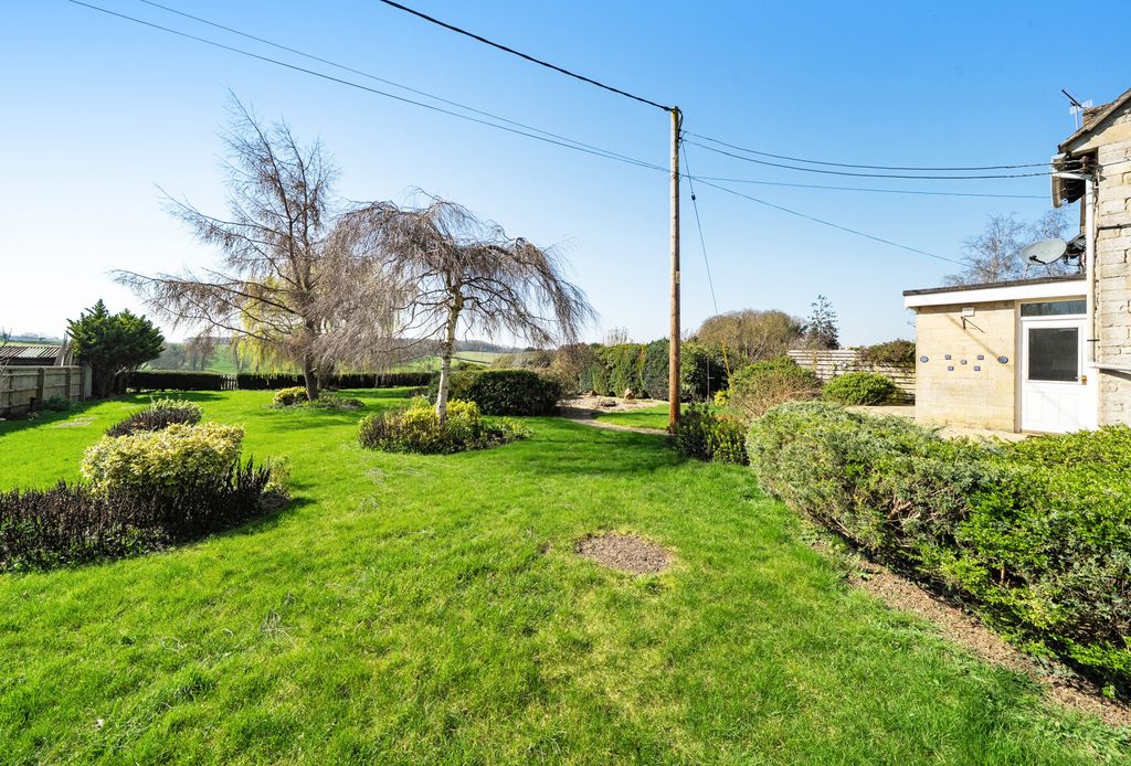 Property photo 2 of 12 1432986-4-69Bbe67...