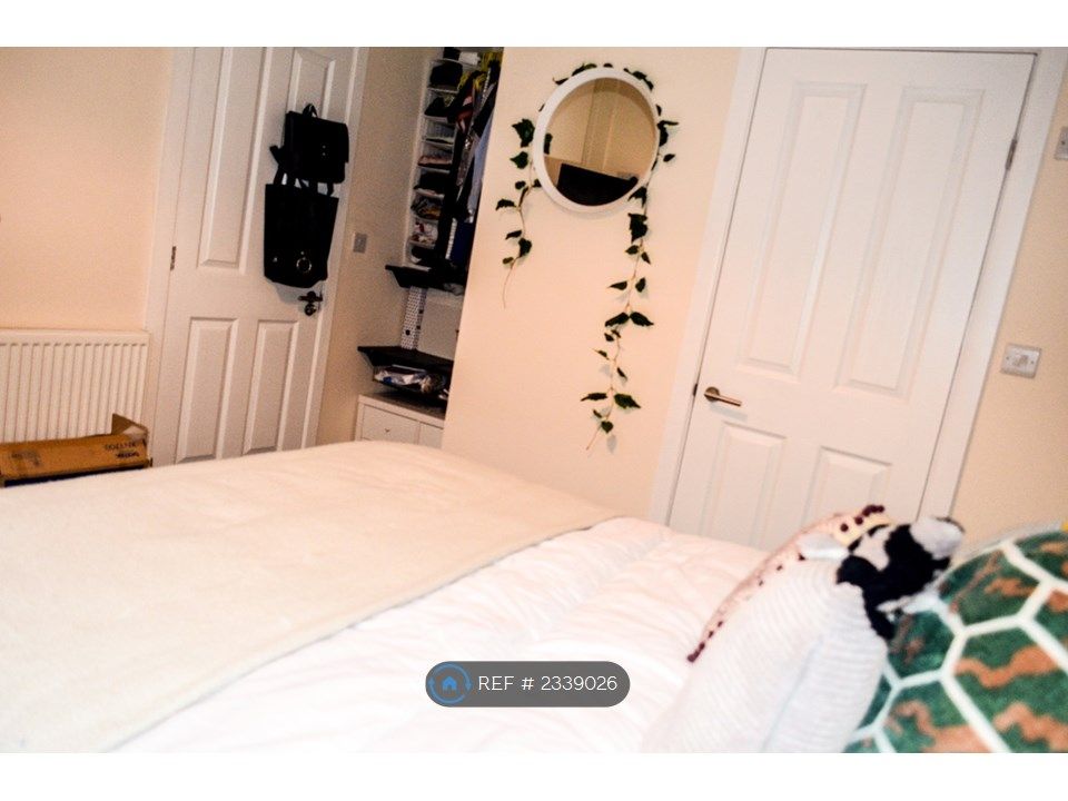 Property photo 2 of 27