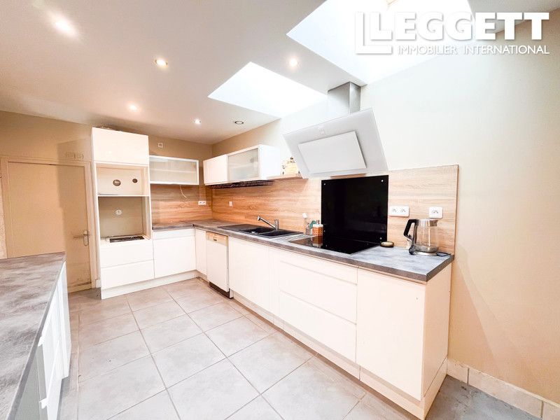 Property photo 3 of 10