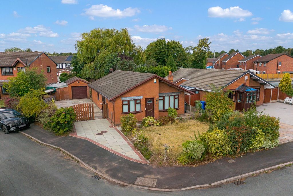 Property photo 1 of 27