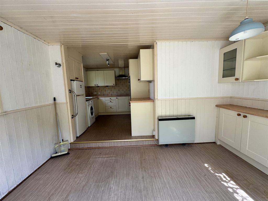 Property photo 2 of 14 Kitchen/Diner