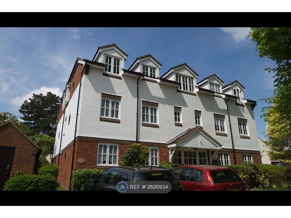 Property photo 1 of 16 Top Floor Flat