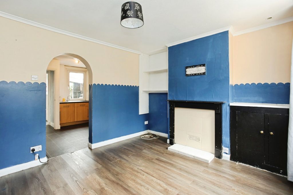 Property photo 2 of 14 Pbox-Img.Jpg