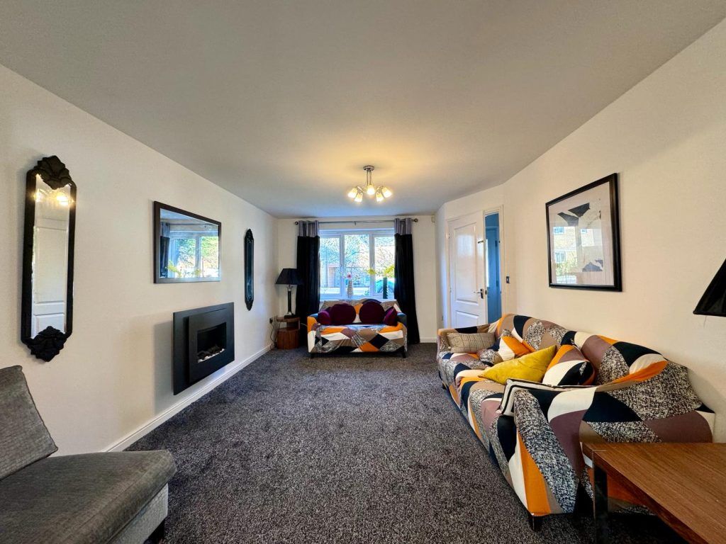 Property photo 2 of 21