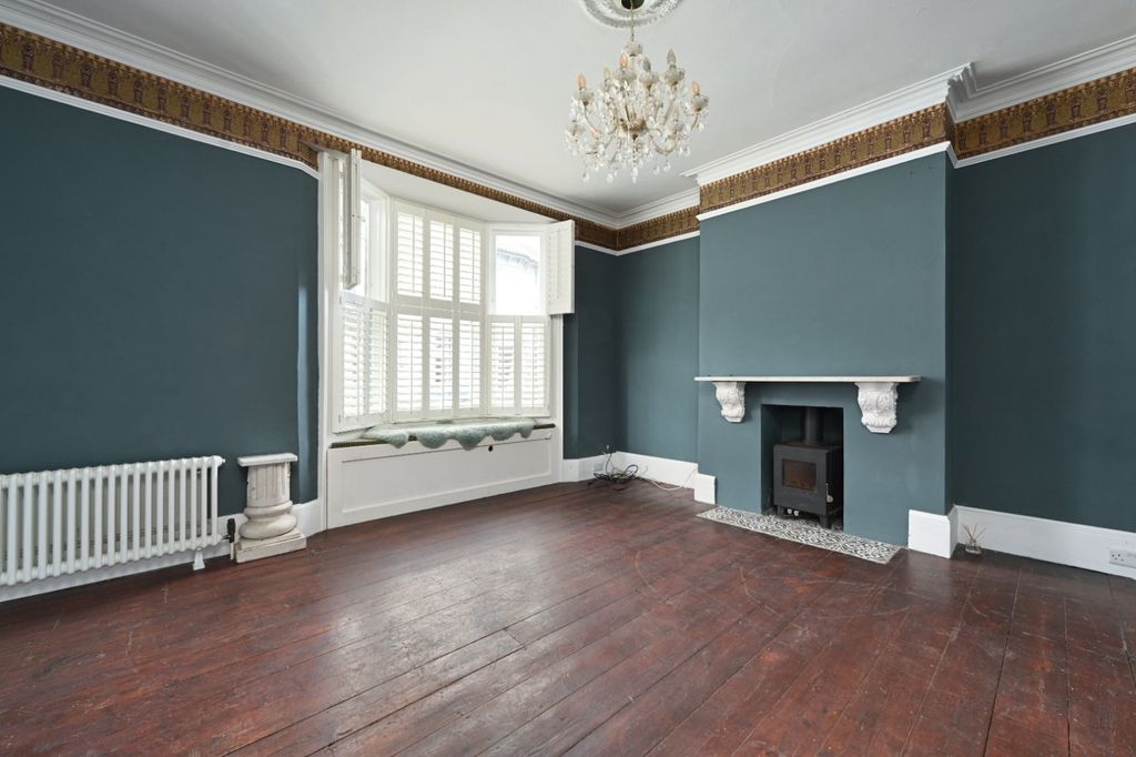 Property photo 3 of 31 Picture No. 16