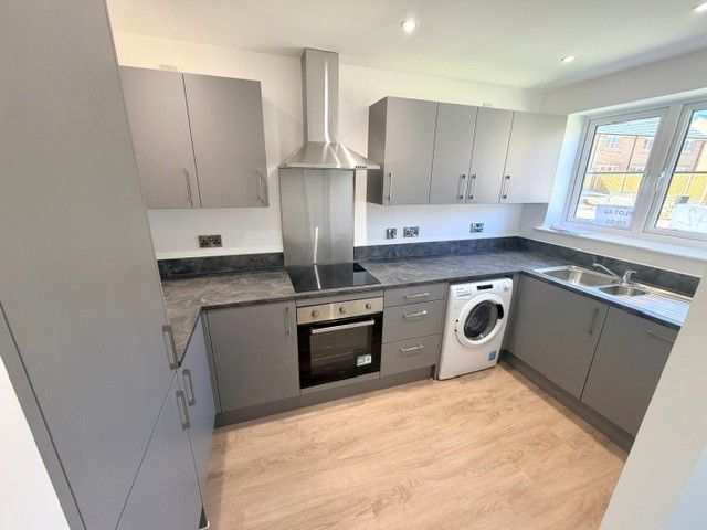 Property photo 2 of 7 Kitchen