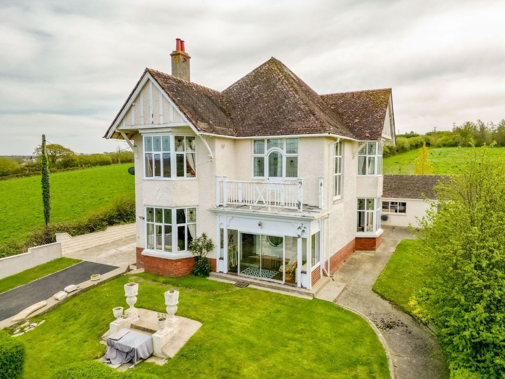 Property photo 2 of 55