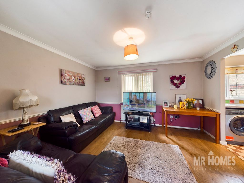 Property photo 2 of 18