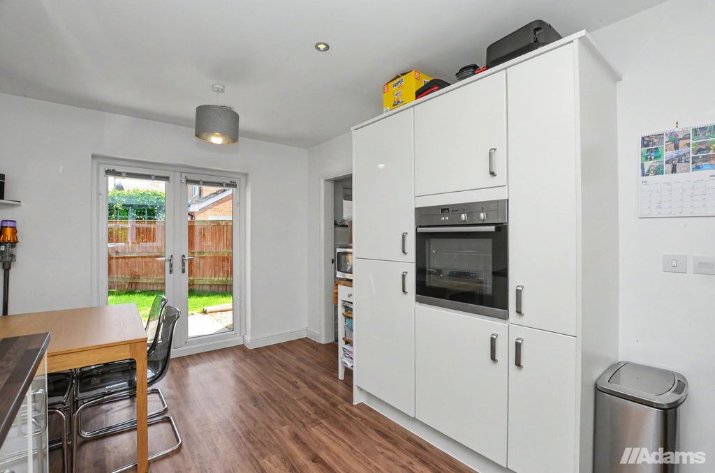Property photo 2 of 25