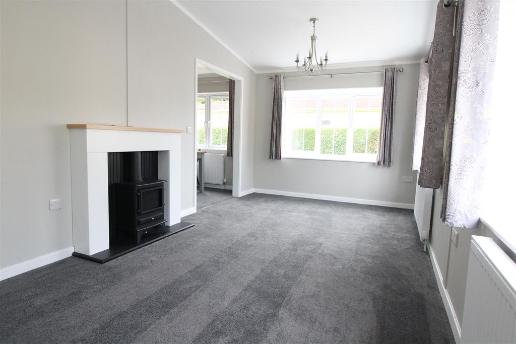 Property photo 2 of 11 Marshmoor 8.Jpg