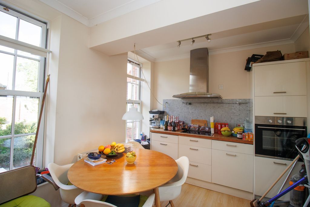 Property photo 2 of 17
