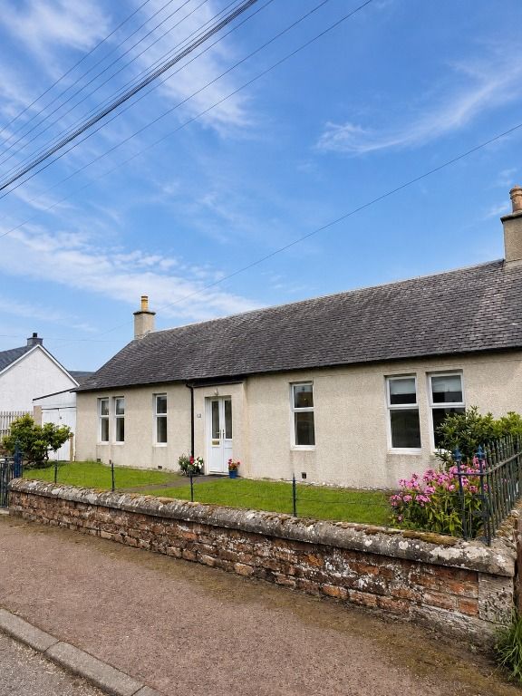 Property photo 2 of 17