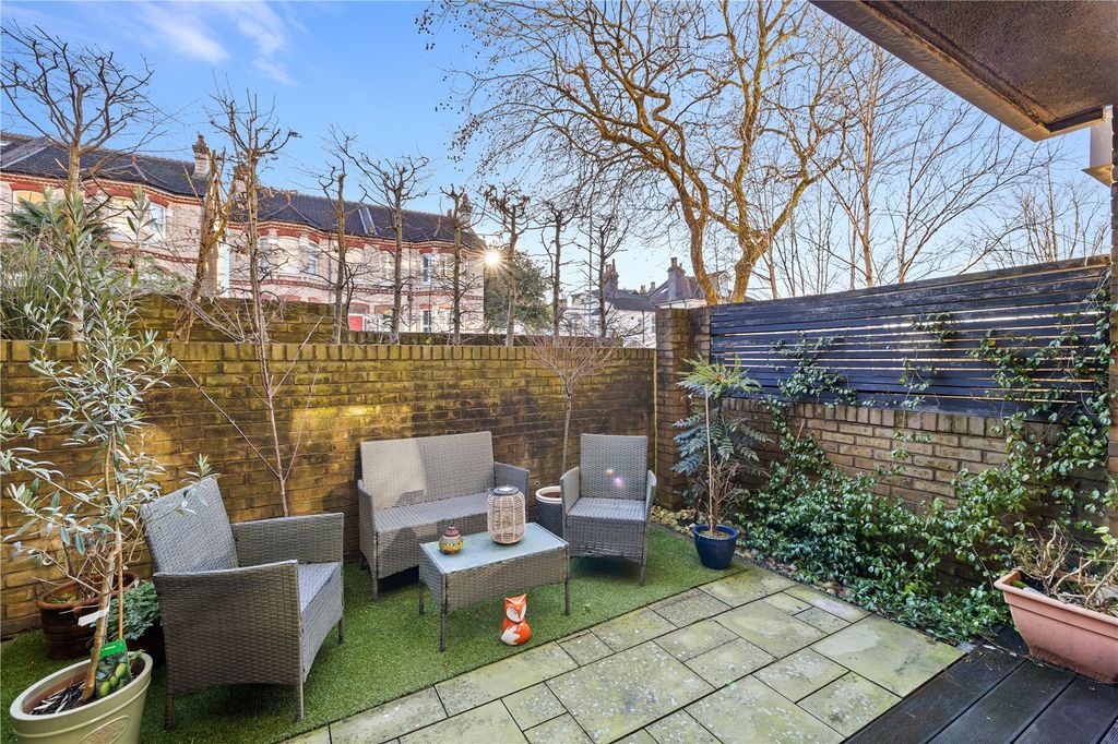 Property photo 3 of 16 Picture No. 29