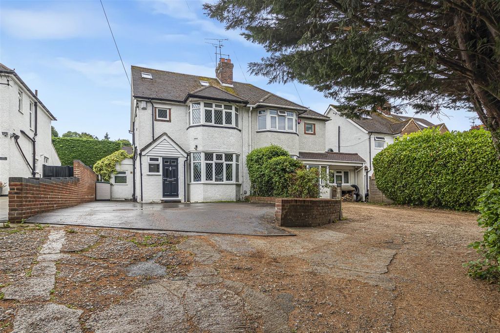 Property photo 1 of 20 Front