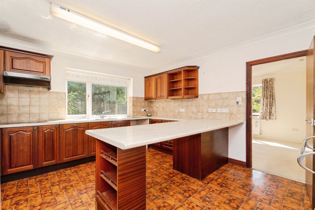 Property photo 3 of 31