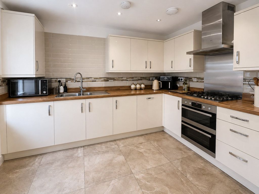 Property photo 2 of 12 Picture No. 06