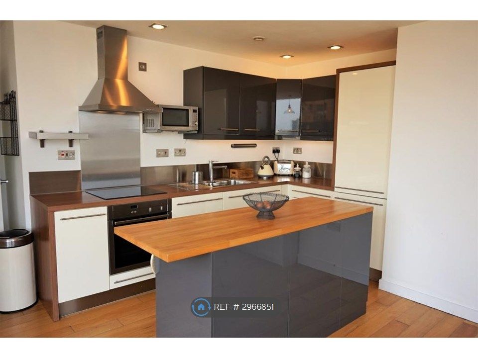 Property photo 1 of 16 Kitchen