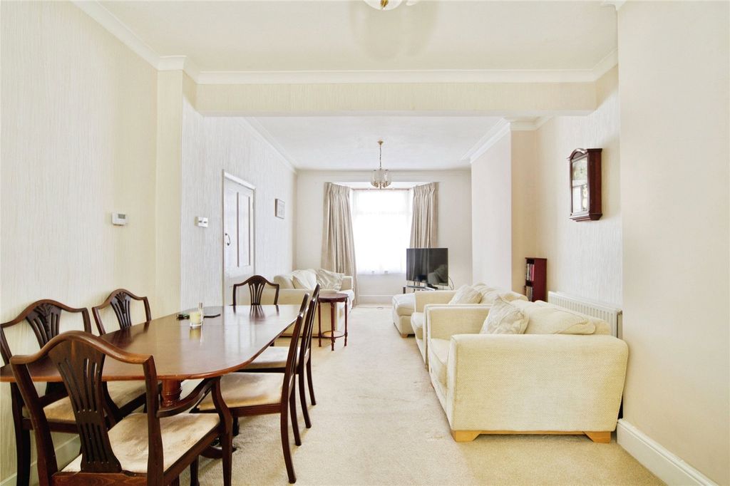 Property photo 2 of 17 Picture No. 21