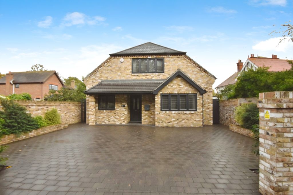 Property photo 1 of 26