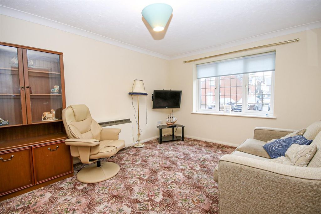 Property photo 2 of 10 4-Img_3112.Jpg