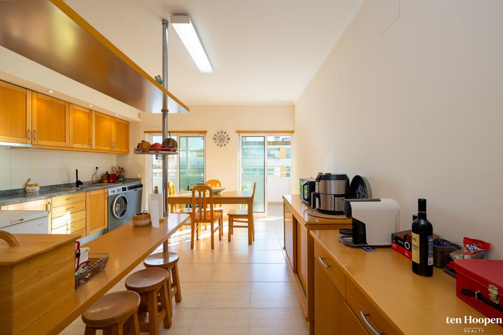 Property photo 2 of 30