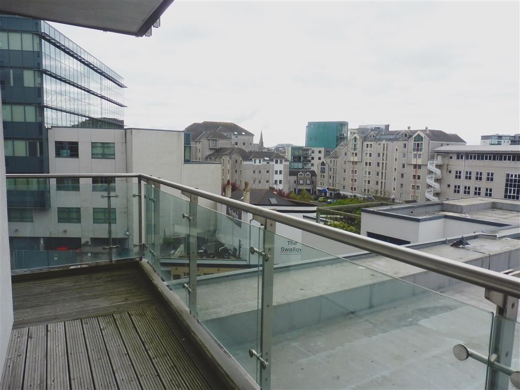 Property photo 1 of 10 Balcony