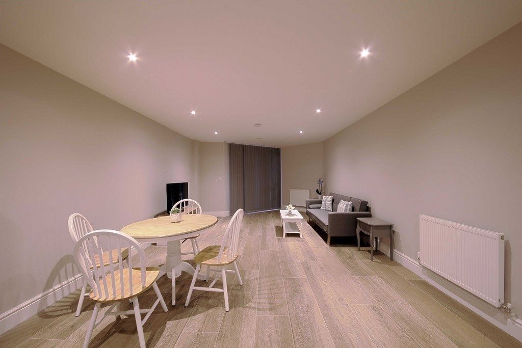 Property photo 2 of 7 Picture No. 01