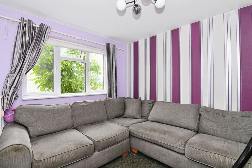 Property photo 2 of 22