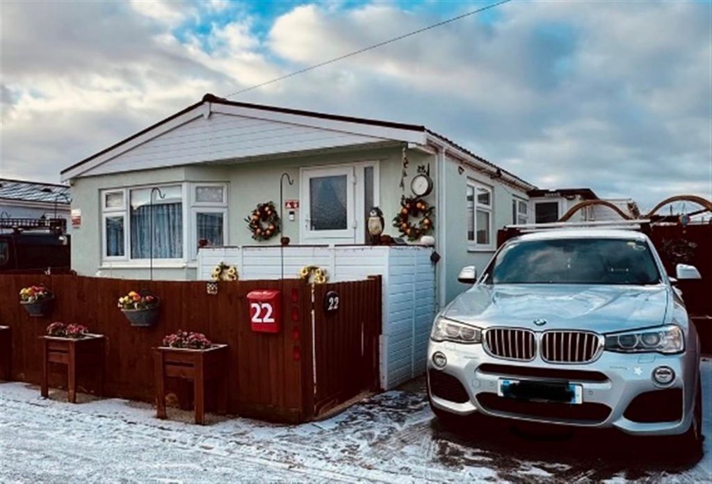 Property photo 1 of 16