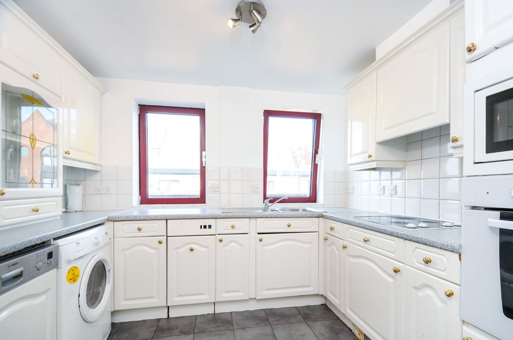 Property photo 3 of 7 Picture No. 10