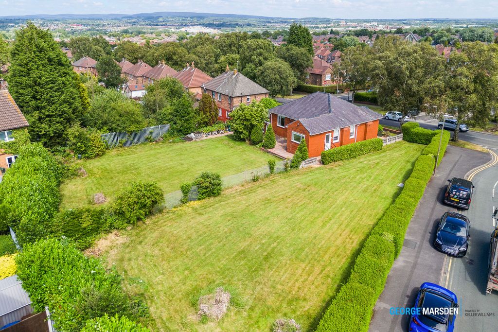 Property photo 2 of 22