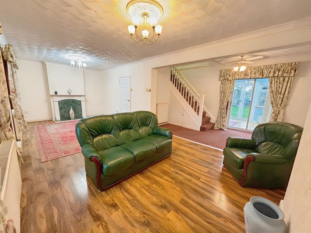 Property photo 2 of 37
